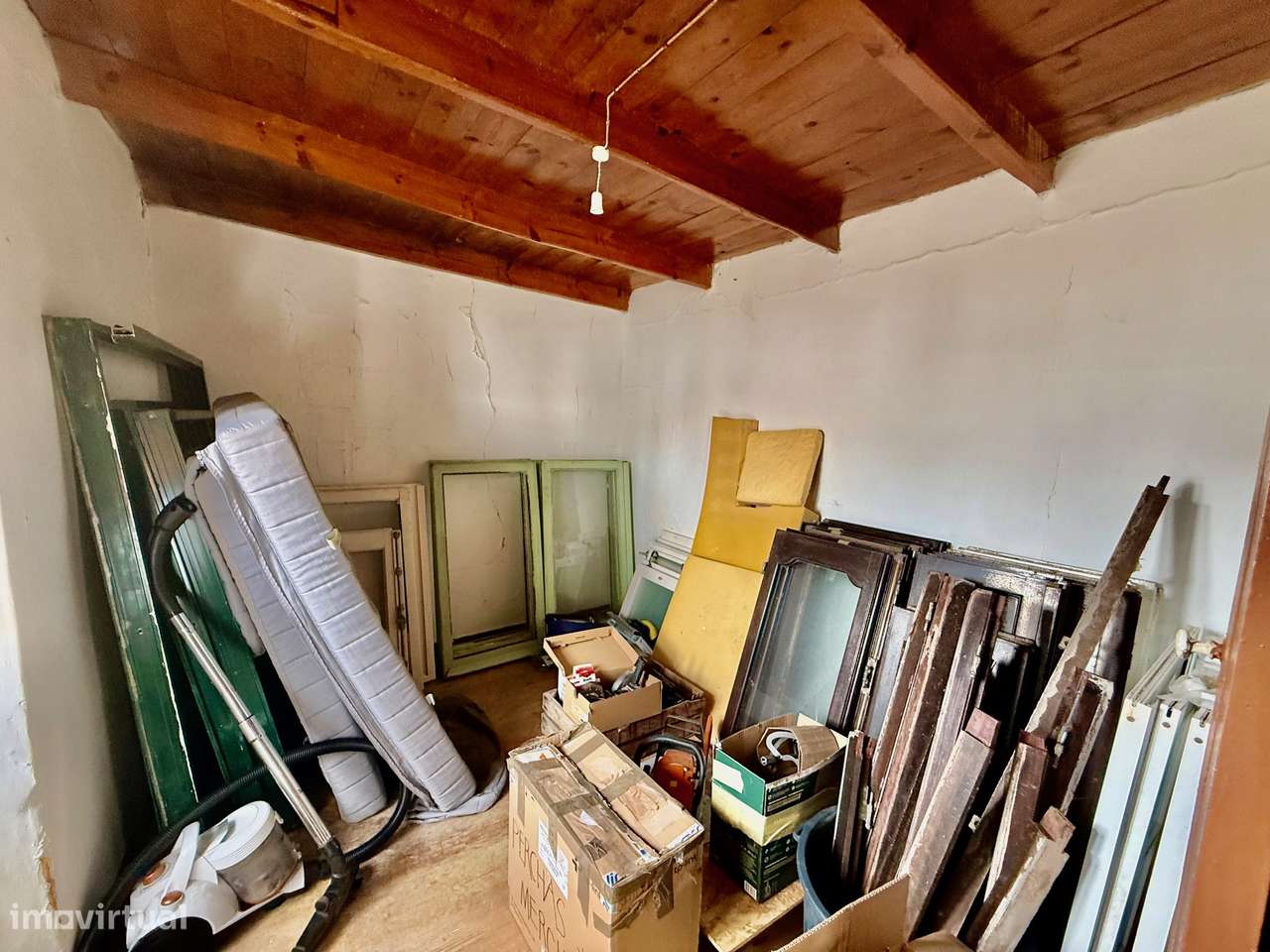 Casa com anexos e quintal - Olho Marinho, Óbidos-17