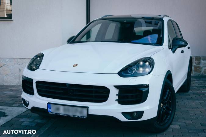 Porsche Cayenne 3.0 L - 1