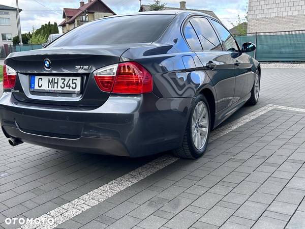 BMW Seria 3 318i - 11