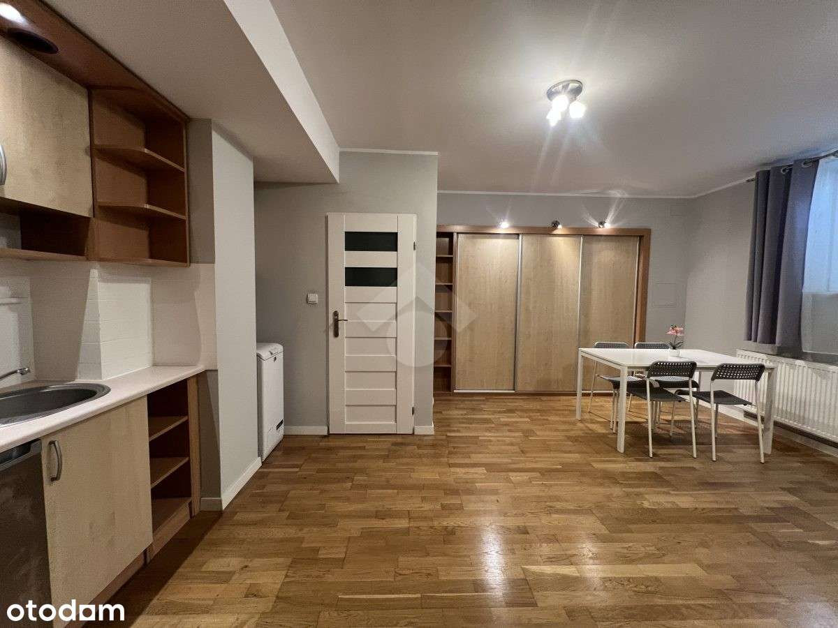 Funkcjonalna kawalerka w pobliżu stacji kolejowej ,,Kraków Łobzów''! - Pełny obrazek: 4/8