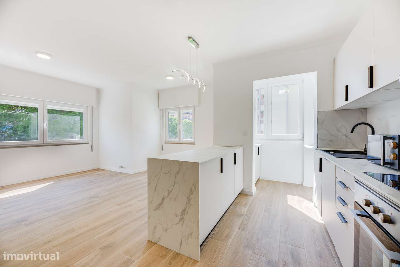 APARTAMENTO T4 | 104M² | TOTALMENTE REMODELADO | SETÚBAL - Grande imagem: 4/40