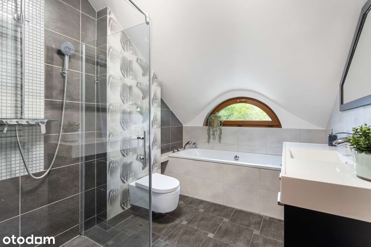 Wyjątkowy dom obok lasu i jezior! Wygodny dojazd do centrum miasta-12