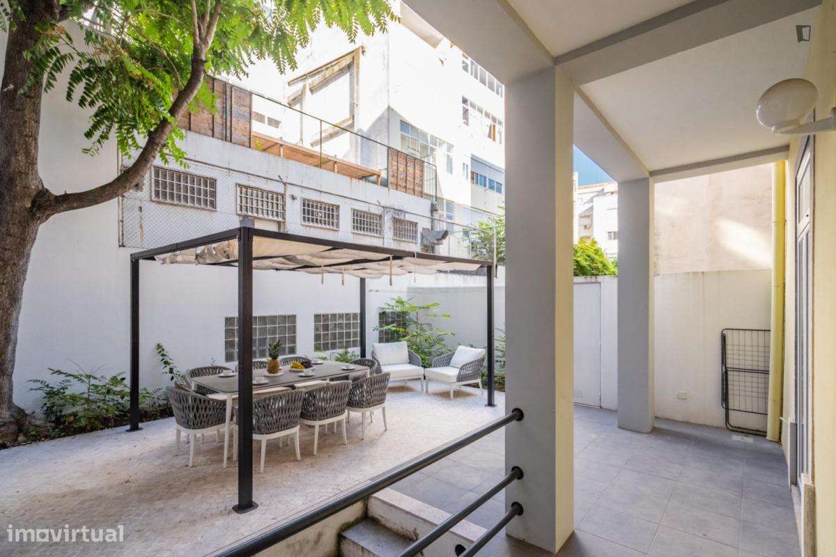 Apartamento com 4 quartos - localizado em Picoas Lisbon - Grande imagem: 4/8