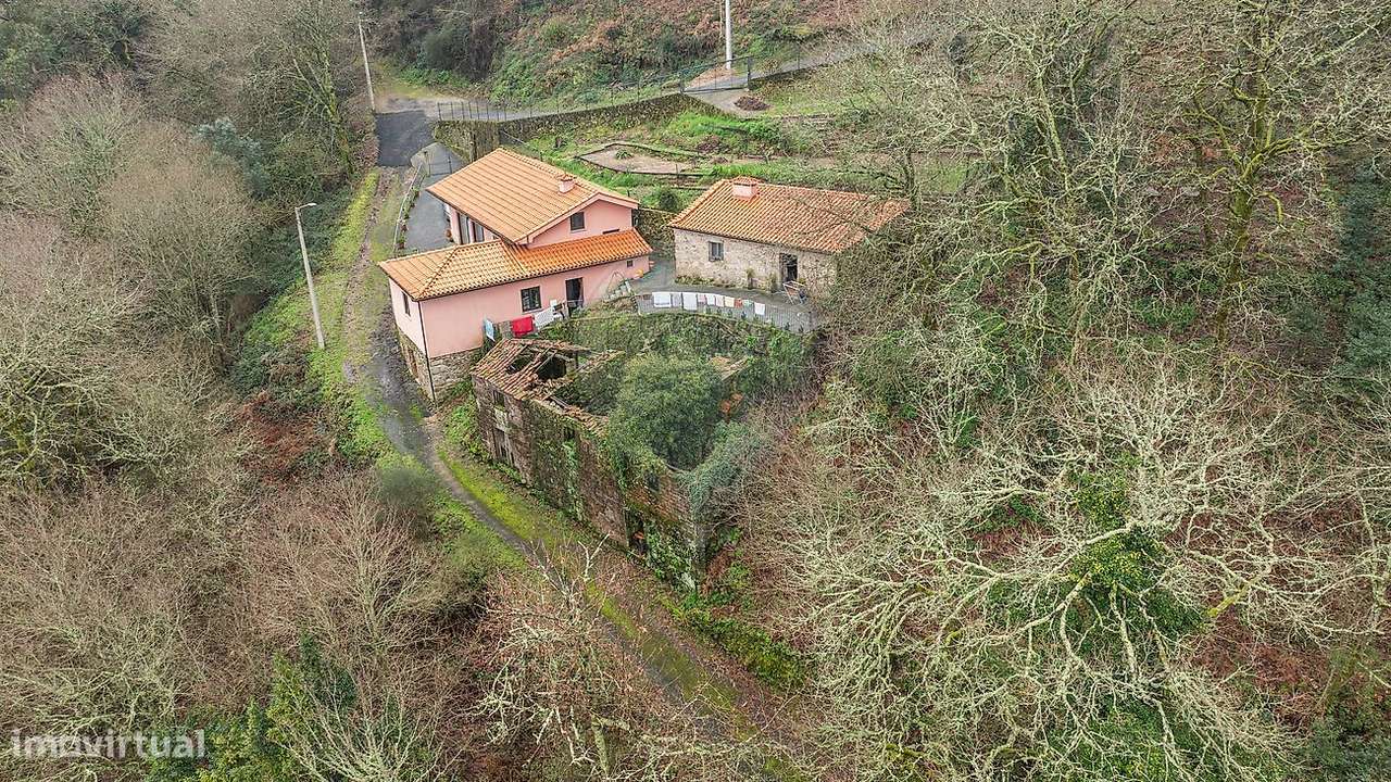 MORADIA PARA RESTAURO EM VILA VERDE-8