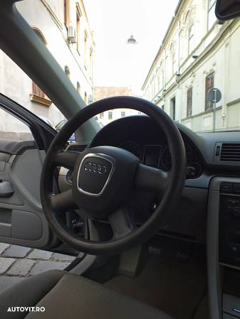 Audi A4 1.6 - 11