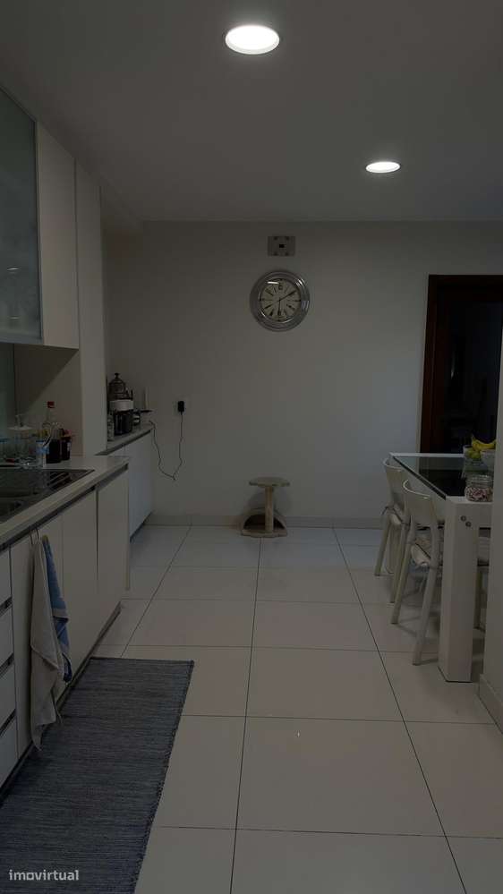 4-bedroom apartment in the center of Maia with garage for 2 cars - Grande imagem: 5/37