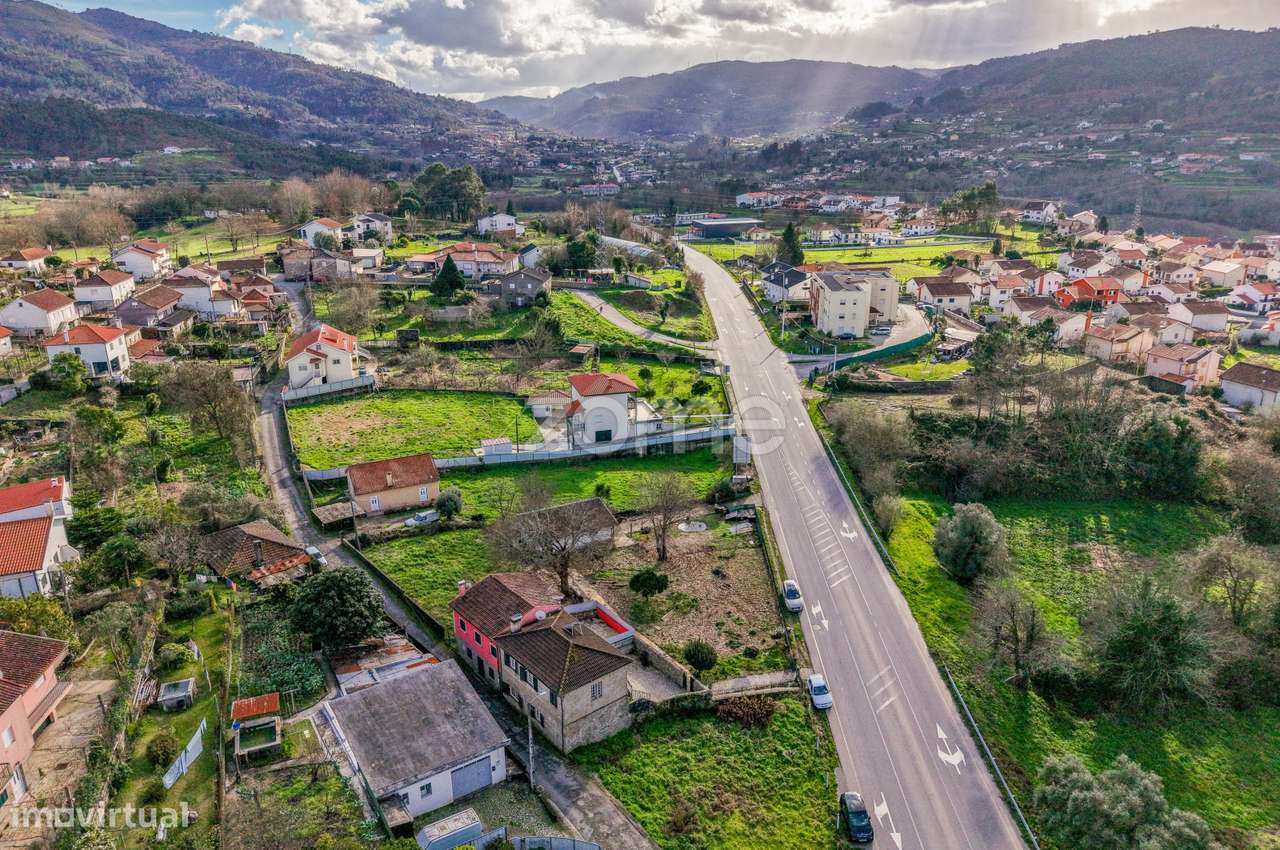 Moradia T3 com lote terreno 1468 m2 em Ponte da Barca-32