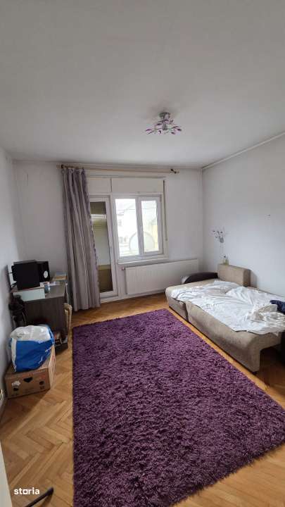 Casa cu etaj in zona semicentrala-16