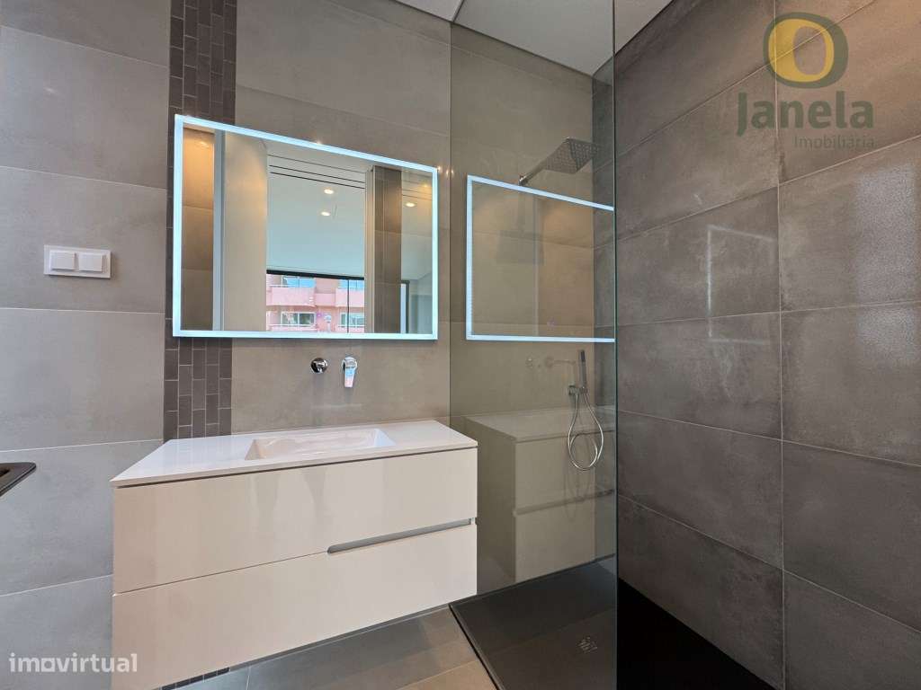 Moradia T4 de Luxo com Piscina, em Primeira Linha de Golfe, Vilamoura-42