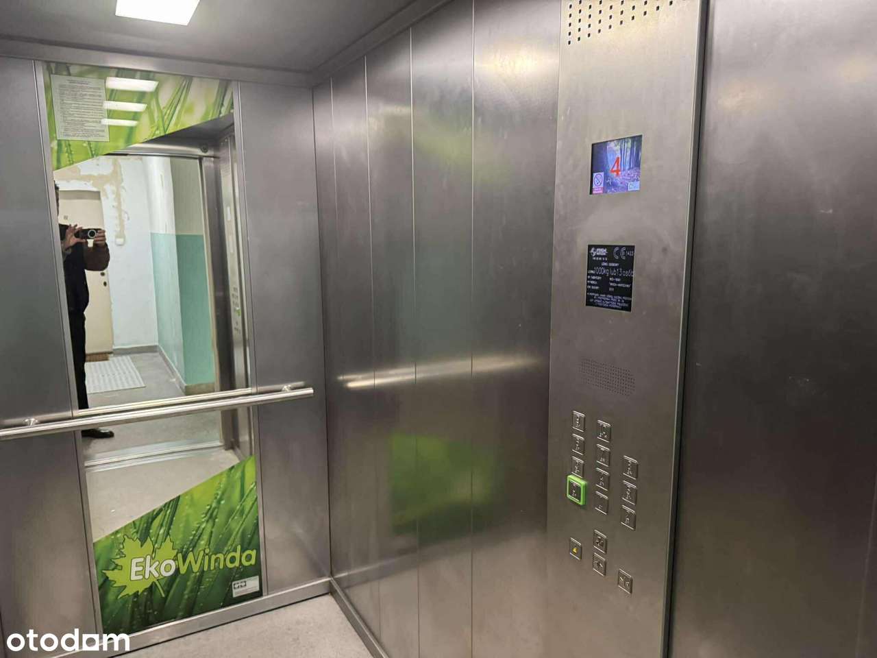 Trzy pokoje z dużym balkonem-13