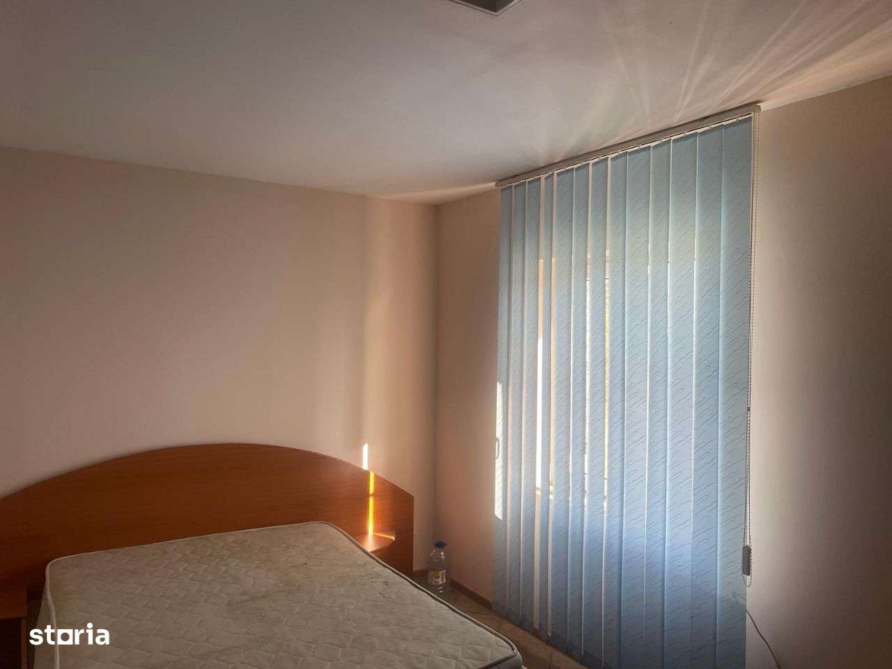 Hala Productie ,Spatii Birou si Locuit, Craiova-Isalnita 10000 m Teren-10