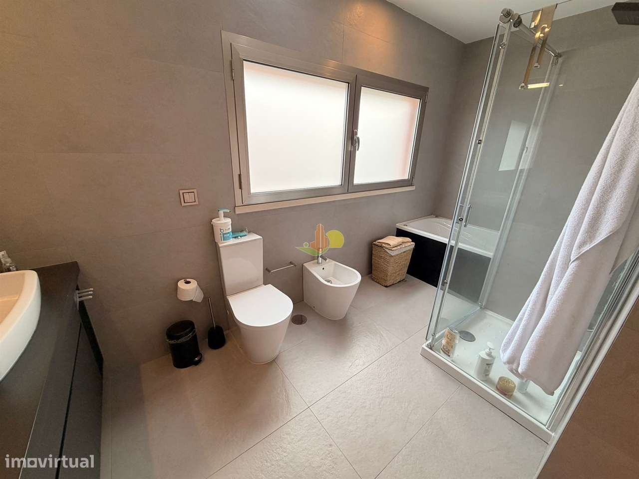 Moradia Semi Nova na Cidade!-28