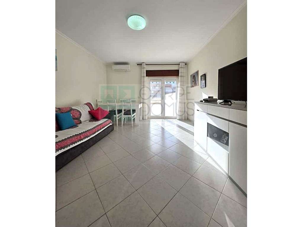 Apartamento T2 com terraço e garagem no centro de Monte Gordo, Alga... - Grande imagem: 4/29