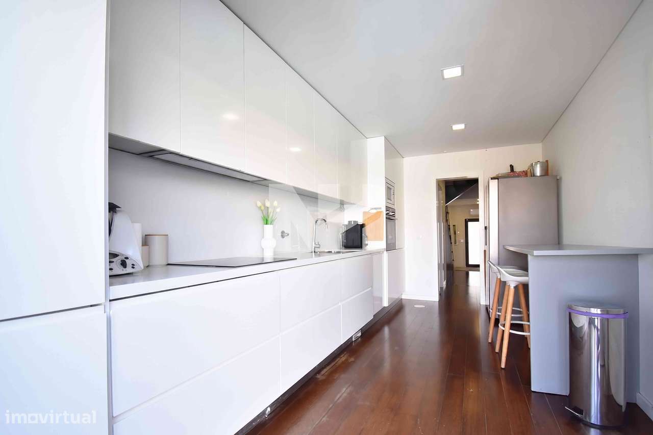 Moradia T4 Contemporânea | 4 Suites | C/ Piscina-16