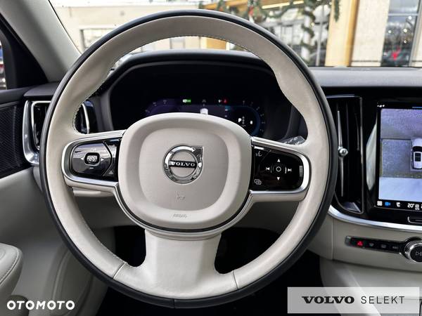 Volvo V60 Cross Country - 27