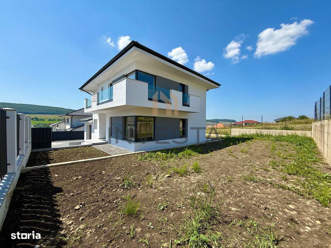 Vila Spațioasă 500mp în Chinteni ideală pentru Familie sau Investiție! - Imagine principală: 2/13