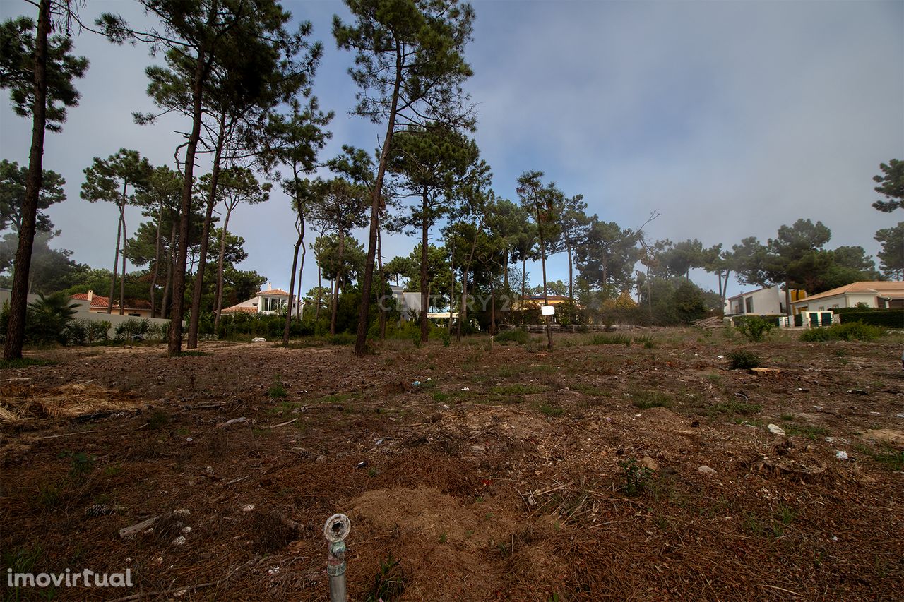 Terreno para venda no condomínio de luxo da Herdade da Aroeira