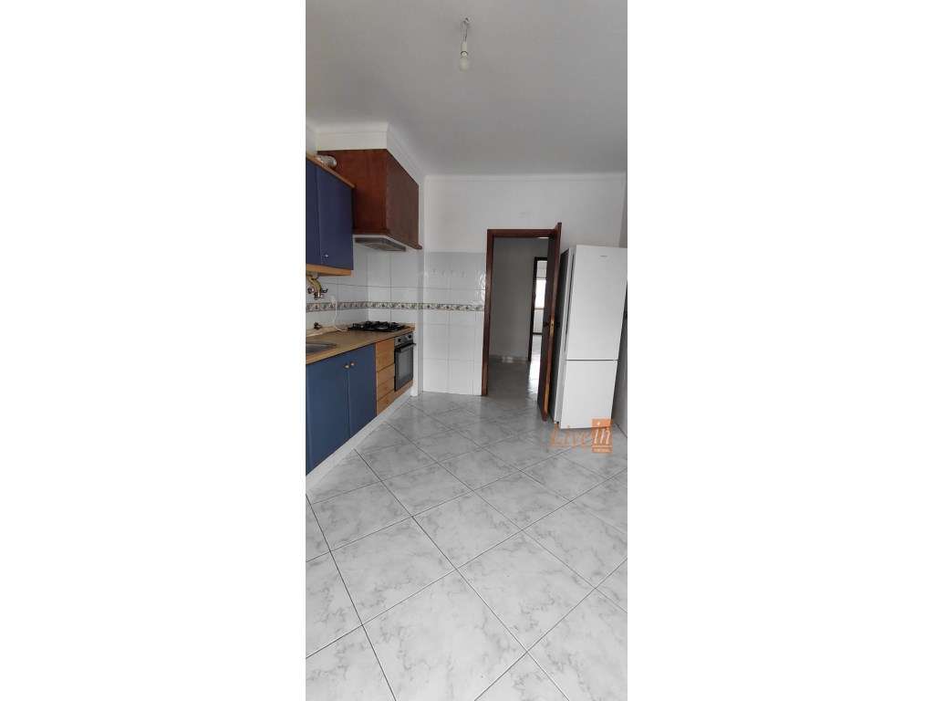 Apartamento T3 no Carregado - Grande imagem: 2/12
