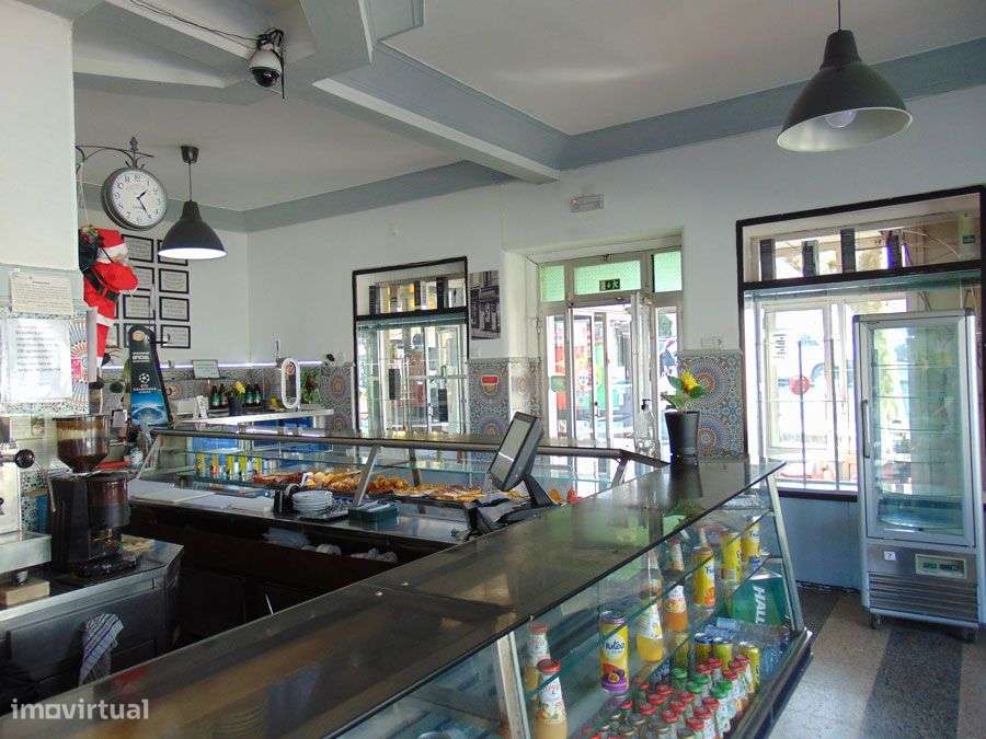 Prédio estação CP Mem Martins-7