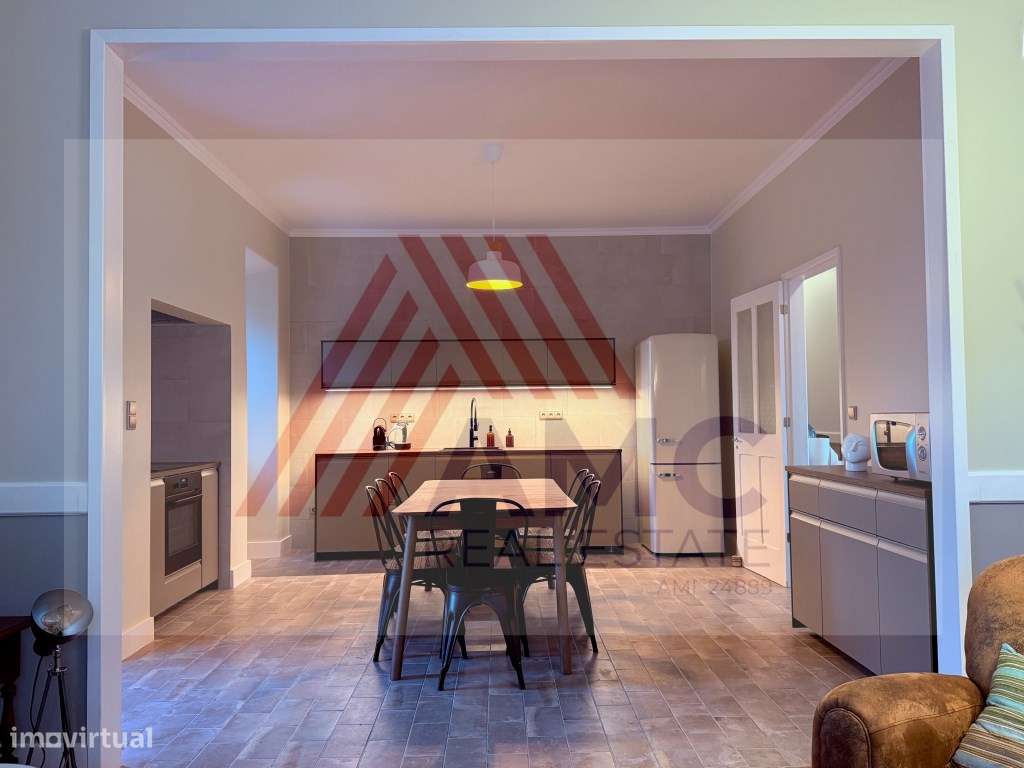 MORADIA T6 NO CENTRO DA VILA DA MADALENA-15