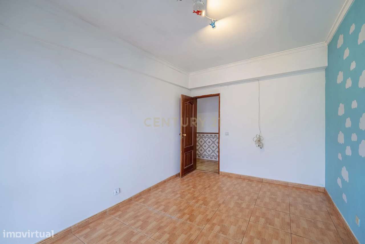 Apartamento T3 com Vista Rio Arrentela-7