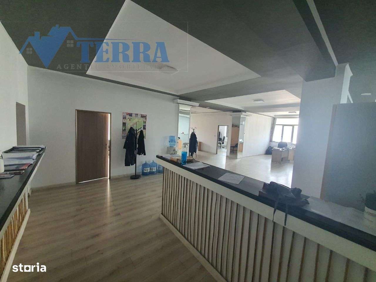 Vând / închiriez spaţiu de birouri sau comercial, Mioveni - bdl. Dacia-3