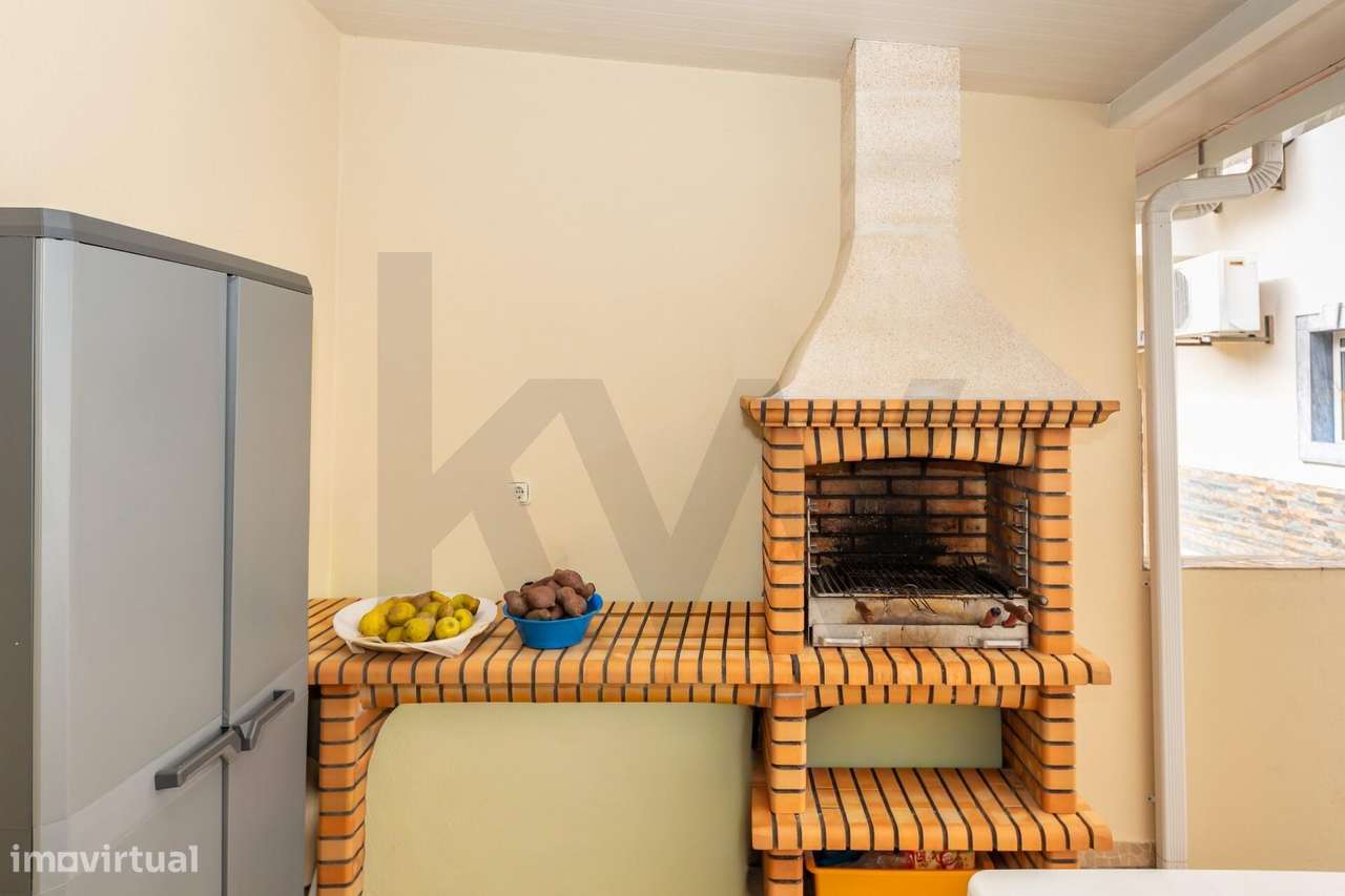 Moradia Geminada T2+1 em Fernão Ferro - Grande imagem: 5/60