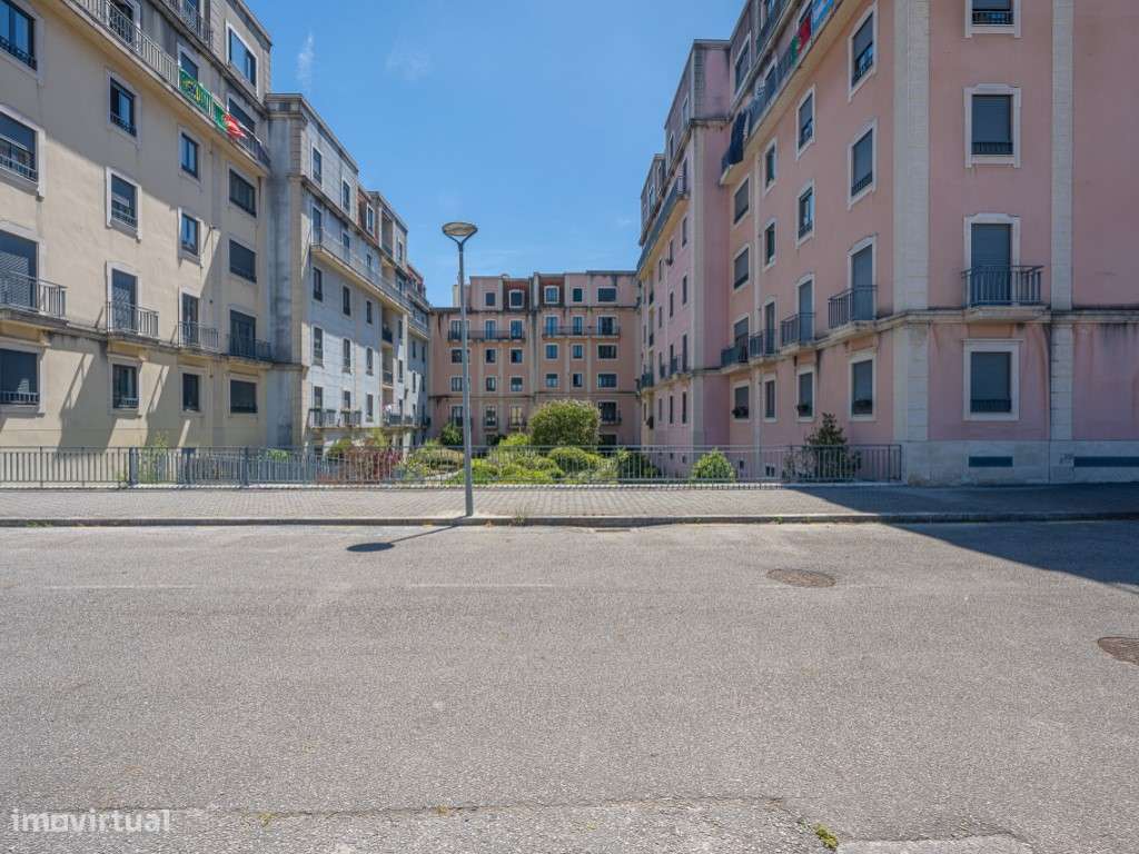 APT T2+1 | QUINTA DA SEARA | ÚLTIMO PISO | GARAGEM | ARRUMO-33