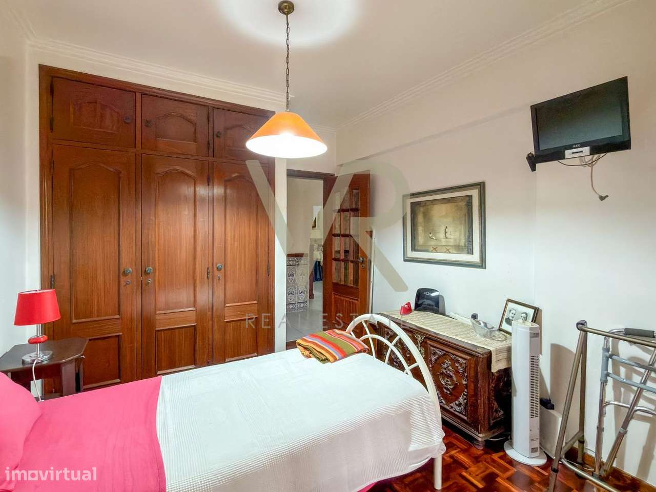 Oportunidade em Massamá: T3 Luminoso a 3 Minutos da Estação-13