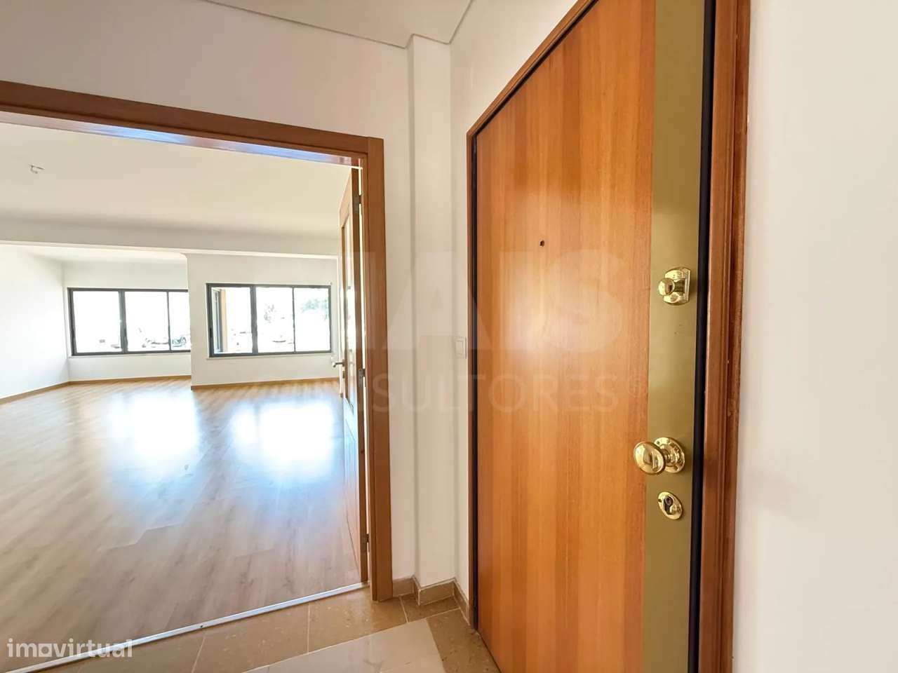 Apartamento T2 Semi-Novo | Terraço | Garagem | Bombarral-16