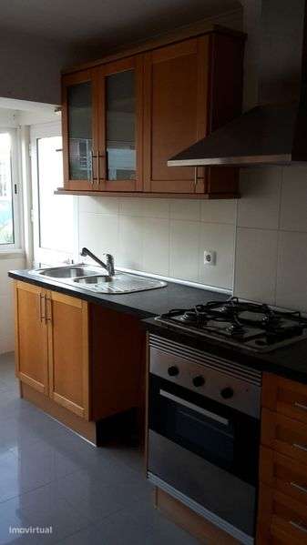 T2 perto da estação de Carcavelos - Grande imagem: 5/8