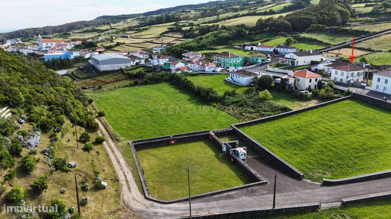 Moradia Usada em Serreta, Angra do Heroísmo - 110.000€-6