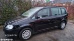 Volkswagen Touran 2.0 FSI Trendline - 4