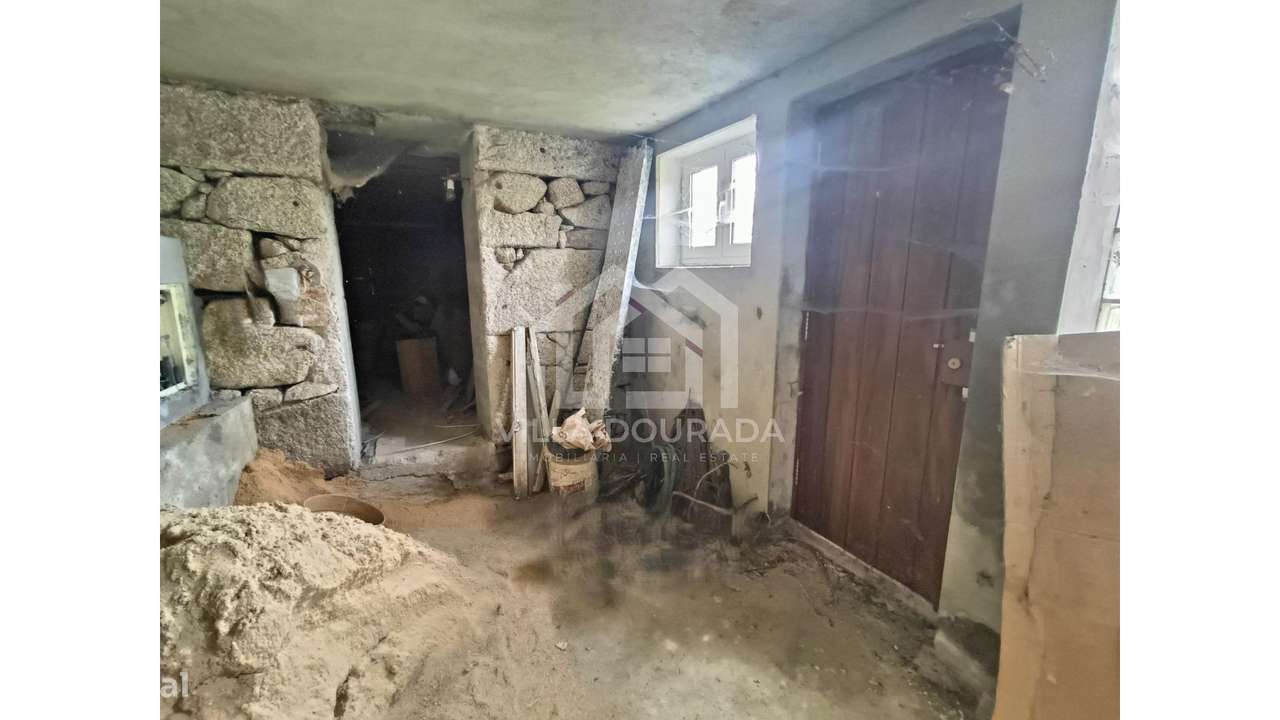 Oportunidade Única em Farves, Vouzela!-26