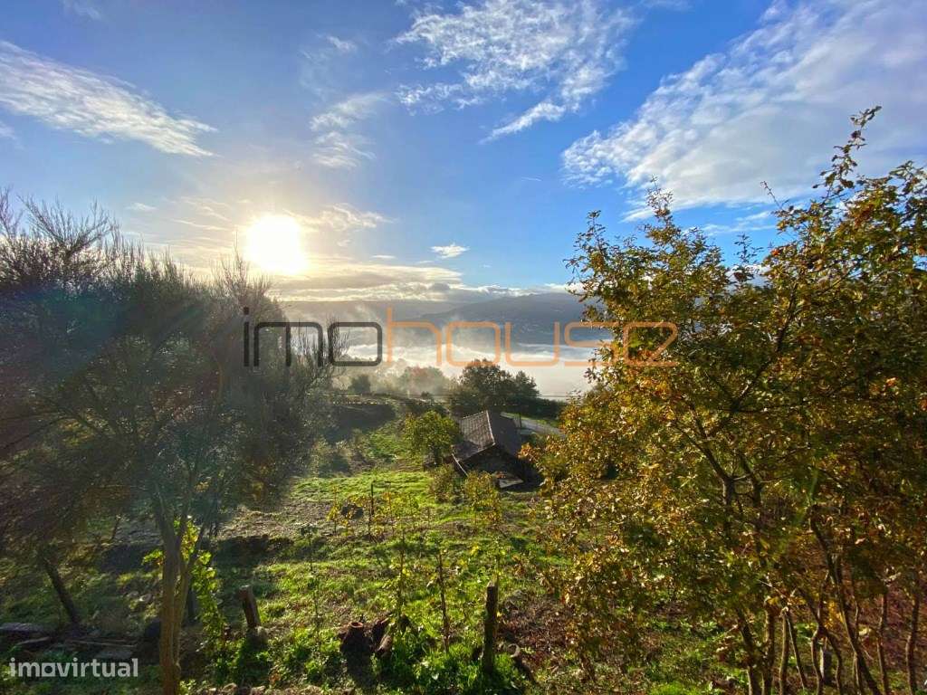 Quinta 2,6ha - Vista panorâmica e várias edificações-33