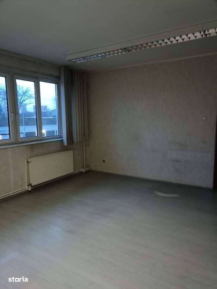 De închiriat spatii pentru birouri in Sfantu Gheorghe - Imagine principală: 5/11