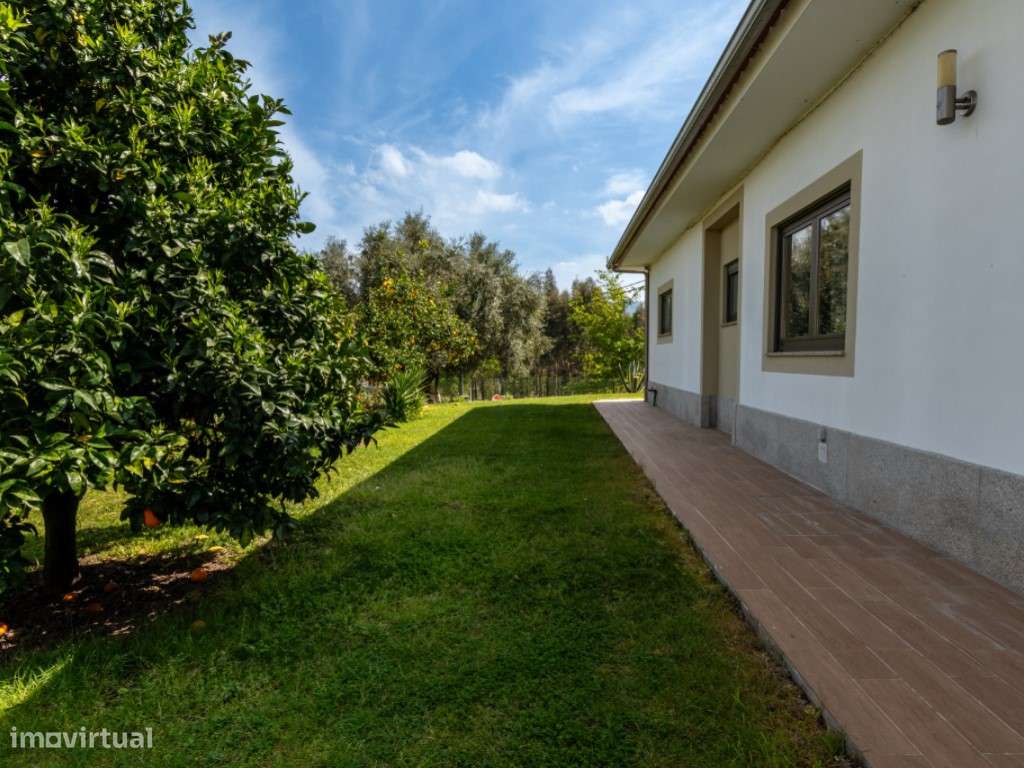 Encantadora Moradia Térrea V3-33