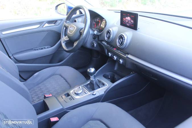 Audi A3 Sportback 1.6 TDI Advance Ultra - 38