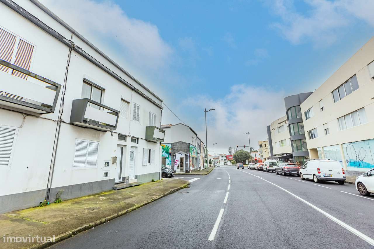 Moradia Geminada T5 - São Gonçalo - Grande imagem: 2/16