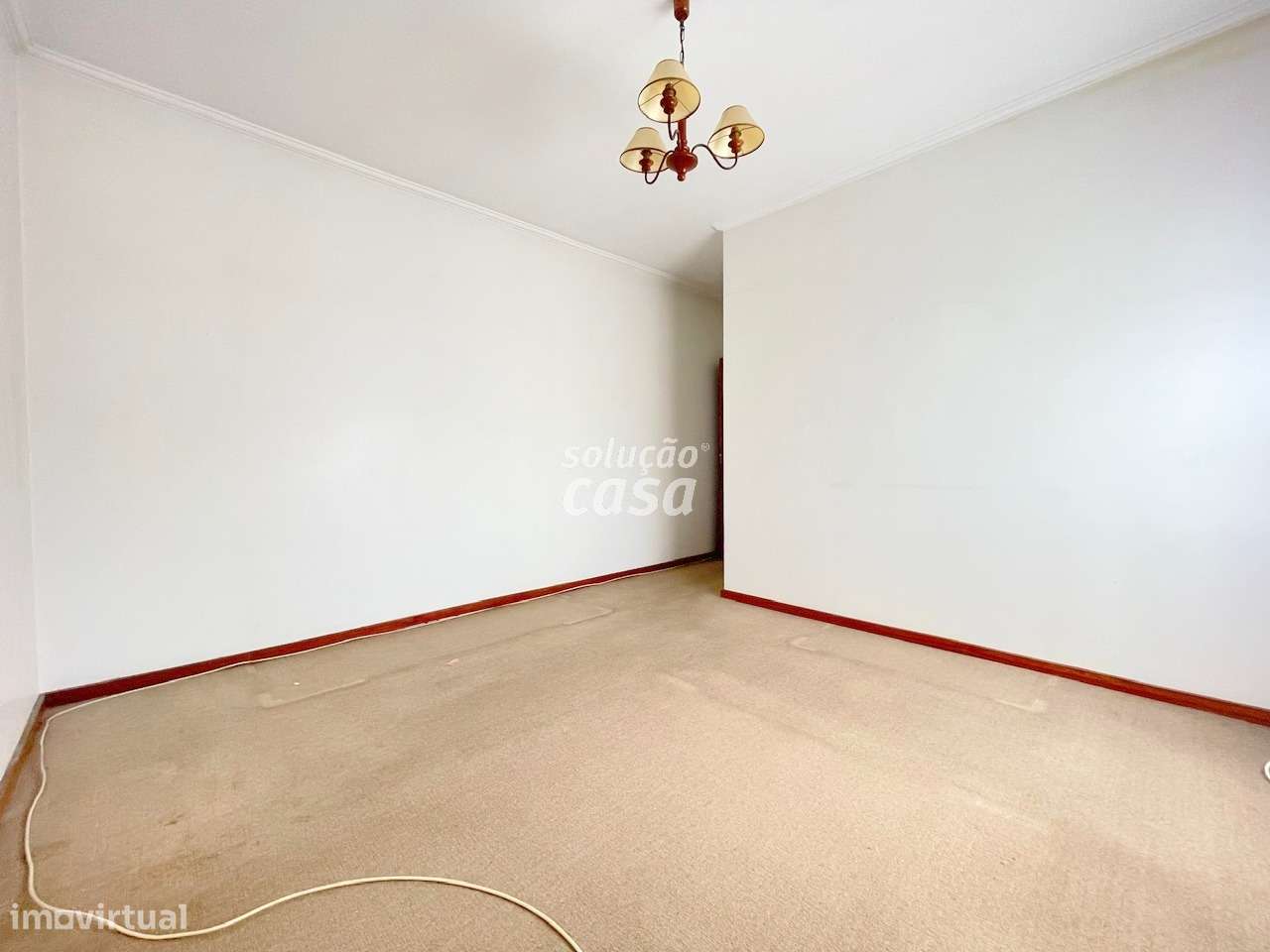 Apartamento T3 com Lugar de Garagem, localizado a 650 metros da Estaçã-24