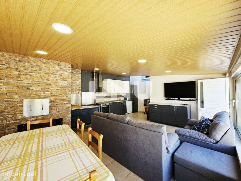 Moradia Geminada T4 - Zona Residencial-21
