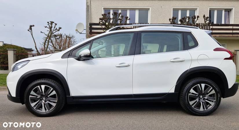 Peugeot 2008 1.2 Pure Tech GPF Allure S&S EAT6 - 8