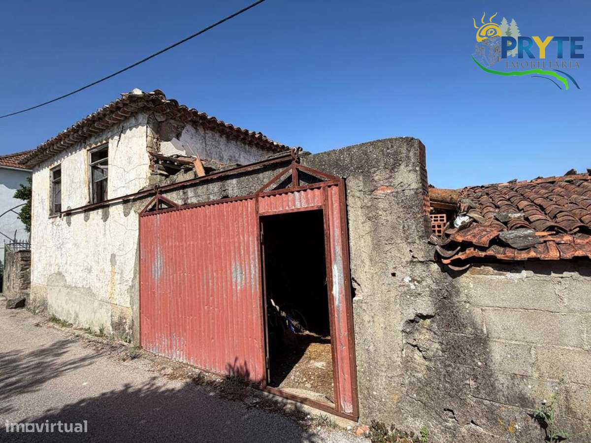 Moradia para Restauro com Terreno, Pátio, próxima da Sertã-3