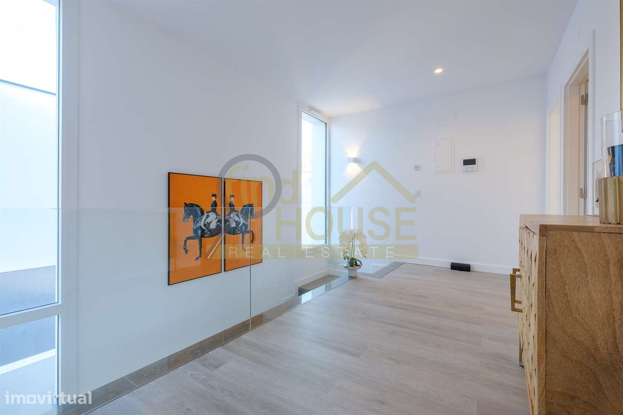 Moradia Isolada V3 com piscina junto à Herdade da Aroeira-16