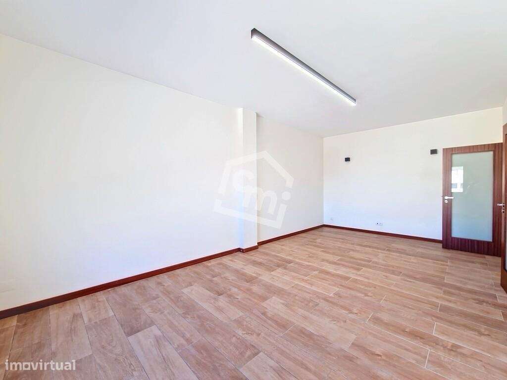 Venda de T3 na Marginal de Matosinhos com Garagem-9