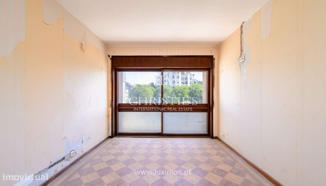 Moradia V4 com jardim, para venda, em Aldoar, Porto - Grande imagem: 4/18