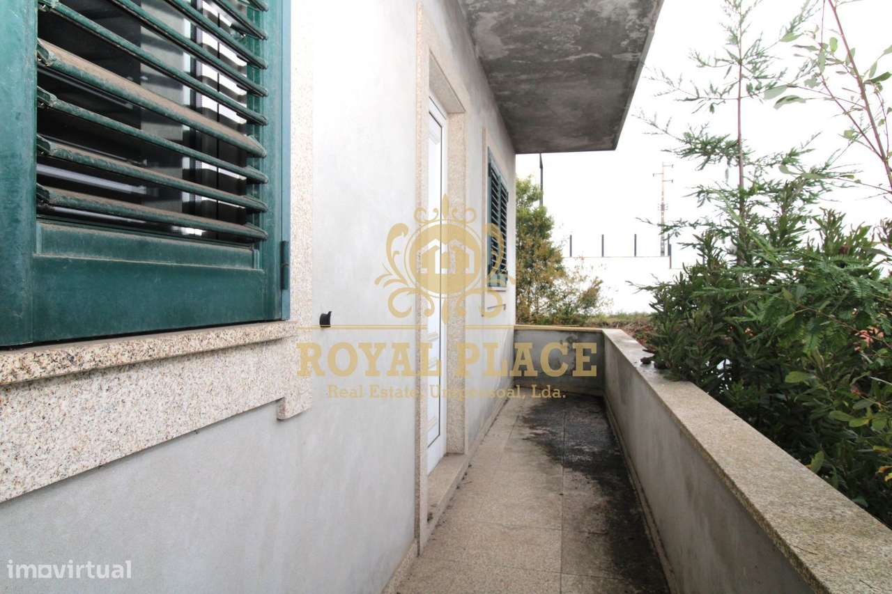 Moradia V4 em Lobão, Santa Maria da Feira-13