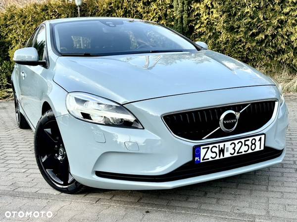 Volvo V40 - 2