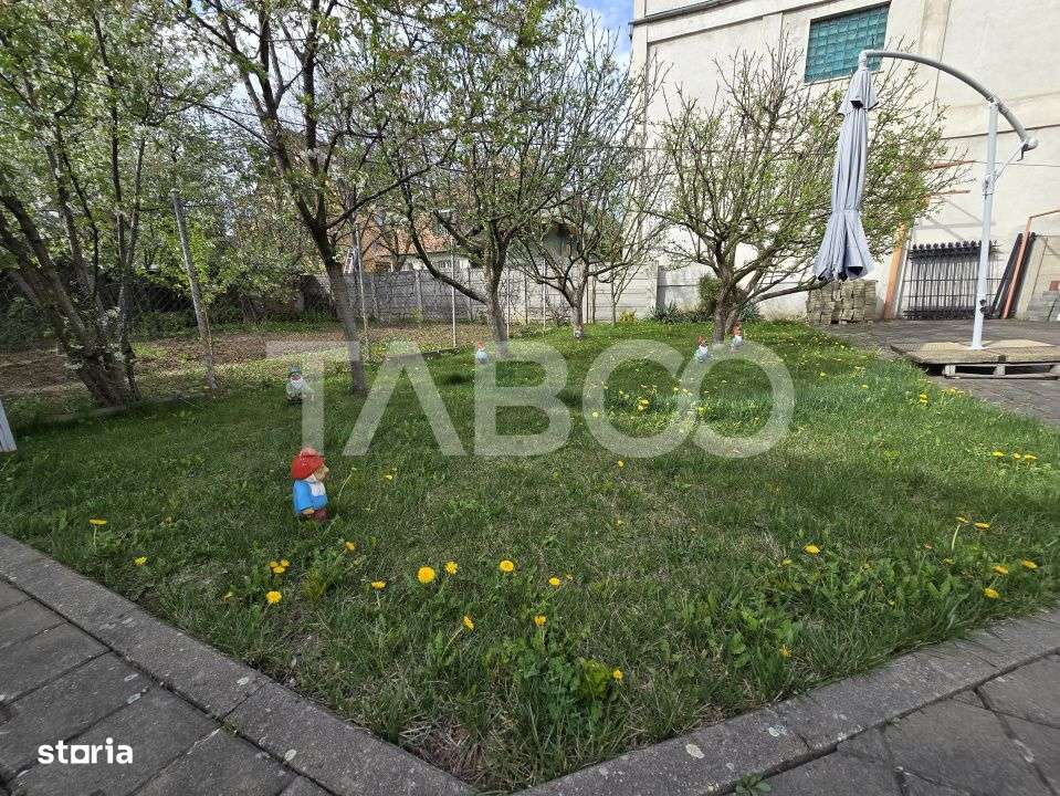 Casa individuala de vanzare teren 972 mp 2 garaje zona Sub Arini Sibiu - Imagine principală: 3/19