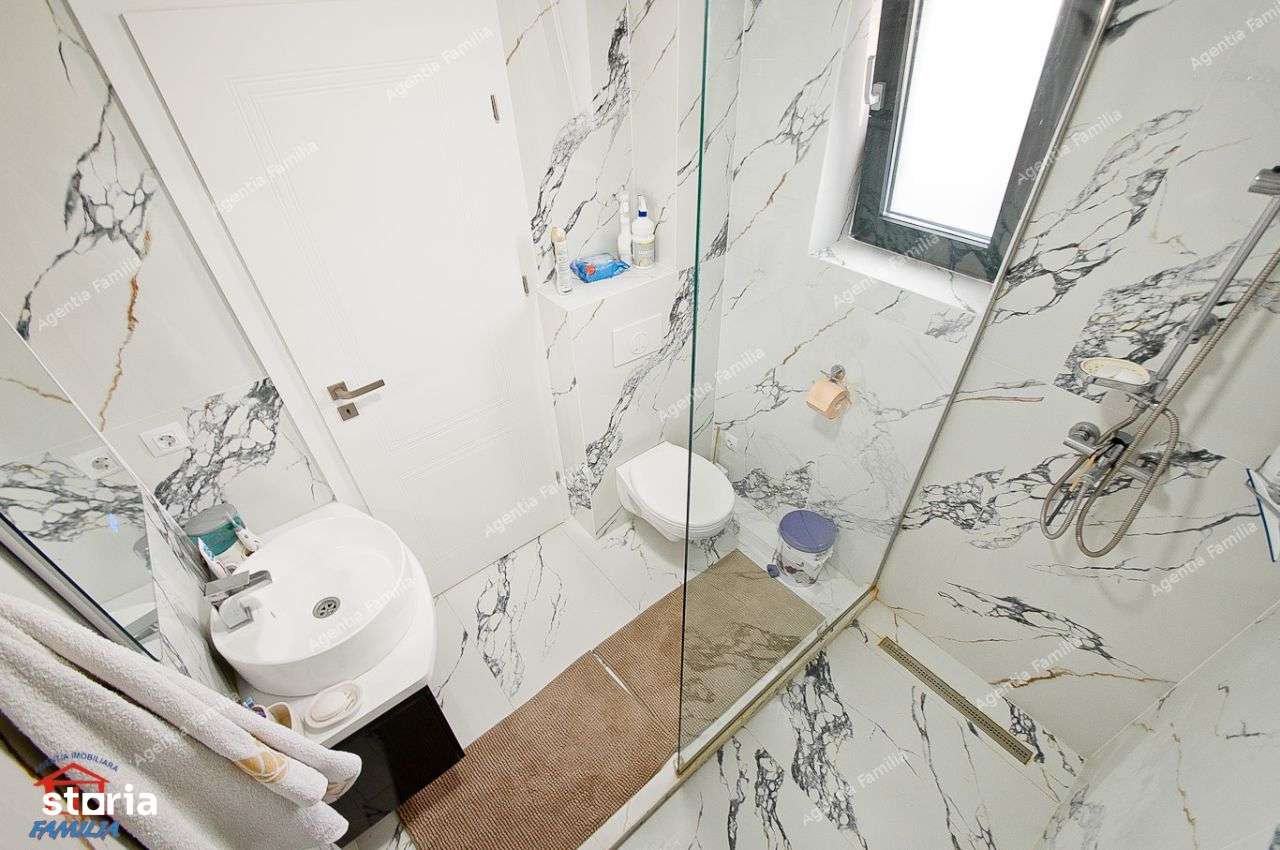 285.000 Euro- Vila 5 dormitoare, 3 grupuri sanitare, zona-Floricultura - Imagine principală: 5/17